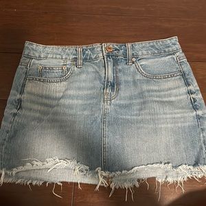 american eagle mini skirt